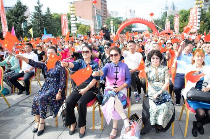 龙江福彩公益宣传进社区牡丹江专场演出举行