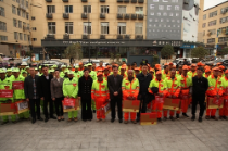 福彩暖万家 专属的温暖送给环卫工人