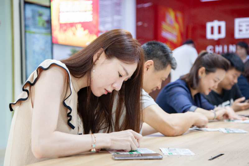 湖州举行“金山﹒银山”专题即开型福利彩票首发仪式3