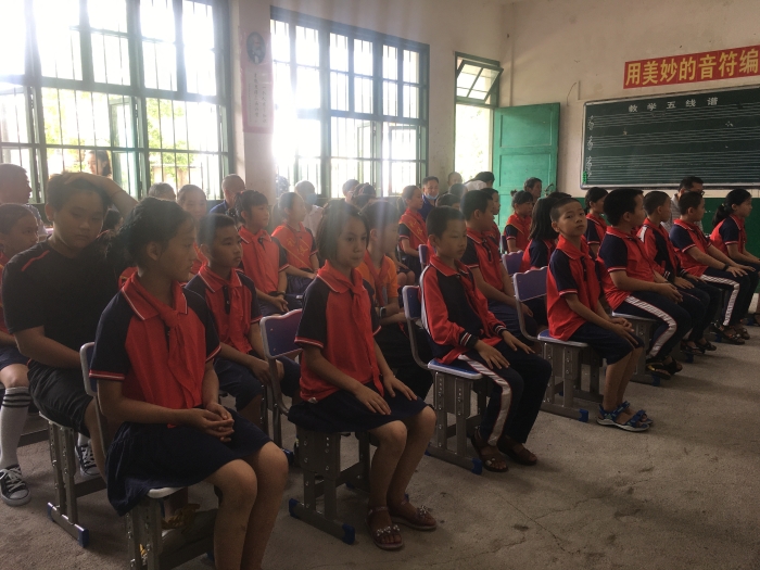 “公益体彩阳光校园”走进大山深处5 “公益体彩阳光校园”走进大山深处5