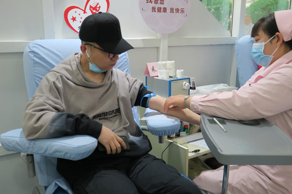 体彩人以热血温暖生命2