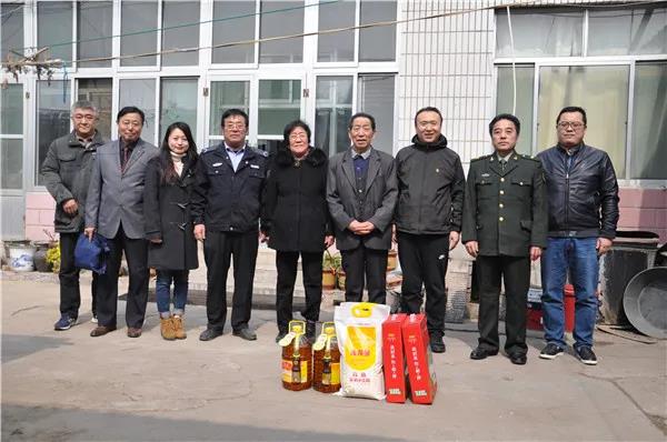 关爱留守儿童 学习雷锋精神 拓展志愿服务新领域12