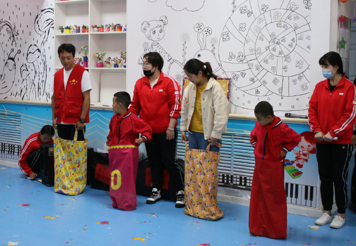 青海福彩组织开展“关爱孤独症儿童”温暖行动1 青海福彩组织开展“关爱孤独症儿童”温暖行动1