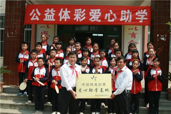 牢记公益使命初心 开展多样化志愿服务活动12