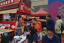 “买中国龙 赢宝马车”第三季正式开启 爱琴海首卖开门红 