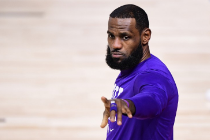 商业詹！詹姆斯投资一家新的龙舌兰酒公司