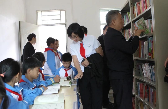 广东体彩为山区孩子送健康送知识2 广东体彩为山区孩子送健康送知识2