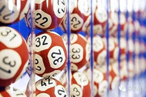 彩民用玩具“选号” 意外中出615万大奖