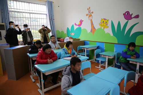 广西“福彩情·惠民生”活动走进河池市1 广西“福彩情·惠民生”活动走进河池市1