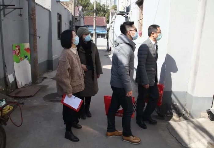 常州“周末关爱•爱在福彩”发放20万元公益金 40户困难家庭每户领到5000元爱心款3 常州“周末关爱•爱在福彩”发放20万元公益金 40户困难家庭每户领到5000元爱心款3