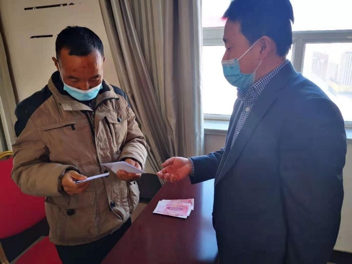 40万元福彩公益金暖心过新年3