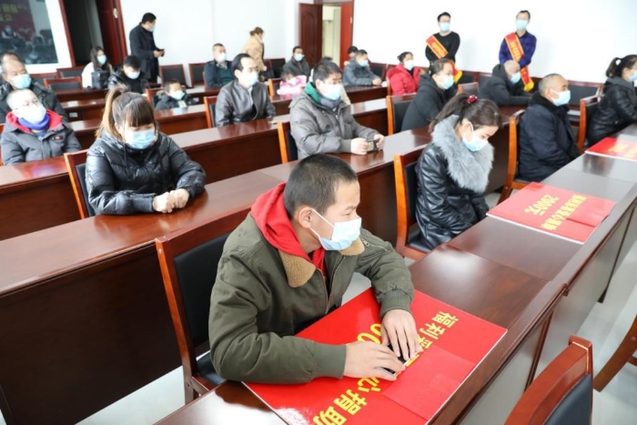 40万元福彩公益金暖心过新年4