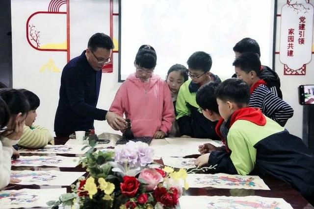 “木版年画”来到福彩公益“四点半”课堂4