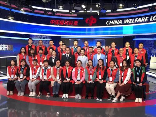 山东观摩团见证双色球大奖诞生1