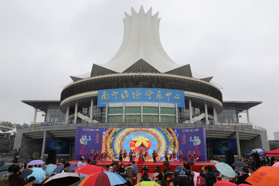 壮美广西“三月三”即开型福利彩票正式上市1 壮美广西“三月三”即开型福利彩票正式上市1