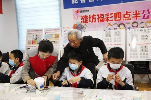 传承风筝技艺,弘扬风筝文化,“风筝文化”来到福彩公益“四点半”课堂3 传承风筝技艺,弘扬风筝文化,“风筝文化”来到福彩公益“四点半”课堂3