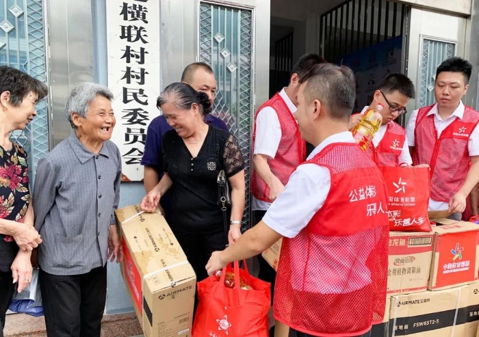 送关爱敬老情 送关爱敬老情