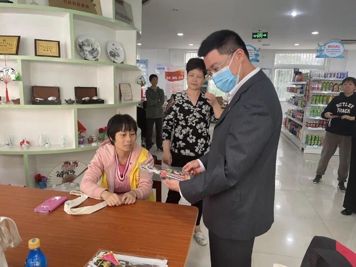 残障人士展示手工作品 残障人士展示手工作品