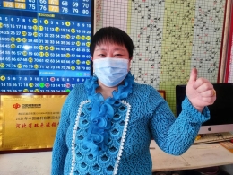 寒冷的冬日，两男子进来就甩出大钱……站主这么做的