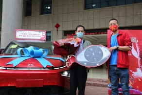 保持乐观心态，100元换来汽车大奖