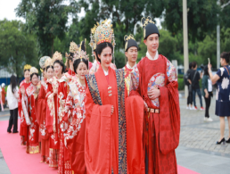 以爱之名 增福添彩——福利彩票助力南宁地铁场景520汉式公益婚礼