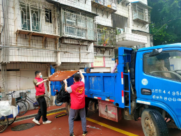 清除楼道杂物 助力文明创建——漳州福彩开展文明志愿服务活动