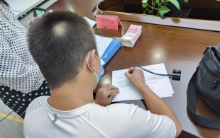 北京福彩电脑票“单张满20抽现金”活动 一等奖现场领奖结束