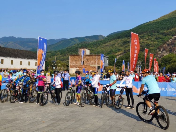 公益体彩助力“巴图鲁勇士”山地户外运动挑战赛2.jpg 公益体彩助力“巴图鲁勇士”山地户外运动挑战赛2.jpg