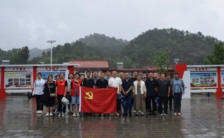 承德福彩党支部与邓厂满族乡高窝铺村党支部开展共建活动