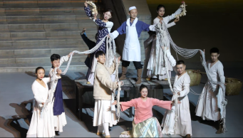 黄河之滨上演“双色球之夜” 甘肃省福彩中心举办兰州黄河楼主题灯光秀