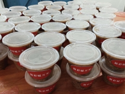 幸福“粥”到，龙泉福彩志愿者让冬天变得温暖