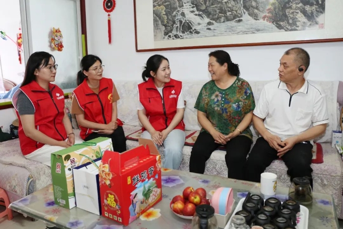 走进社区特殊家庭1 走进社区特殊家庭1