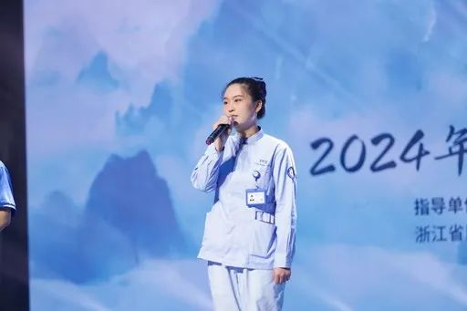 往届受助学子郑宗莎,如今成为一名护士。 往届受助学子郑宗莎,如今成为一名护士。