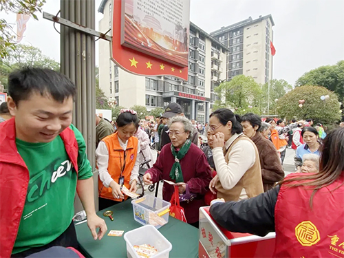 福彩刮刮乐走进福利院4 福彩刮刮乐走进福利院4