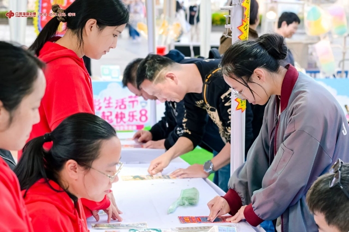 云南福彩开展快乐8游戏地推宣传活动1 云南福彩开展快乐8游戏地推宣传活动1