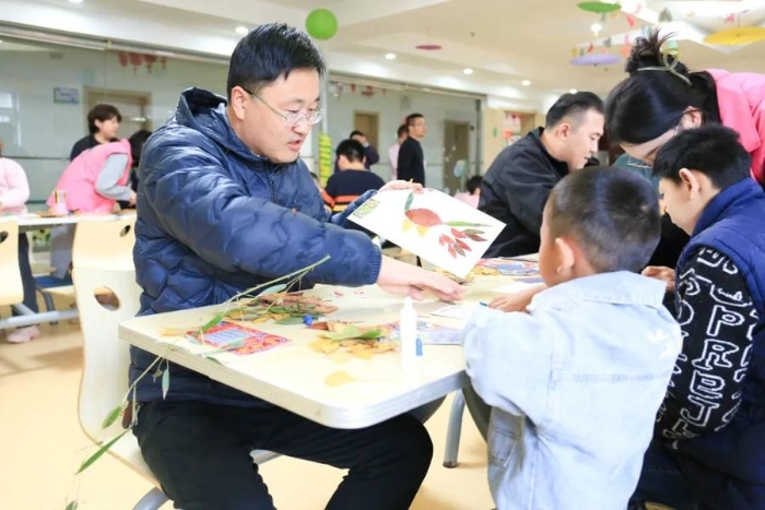 和小朋友一起创作 和小朋友一起创作