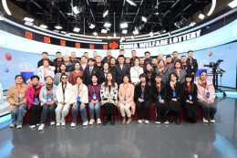 亲临开奖现场探秘梦工厂 新疆福彩观摩团见证“公开、公平、公正”