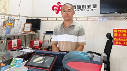 无锡福彩销售员朱景：帮助遇到困难的人，尽己所能回报社会