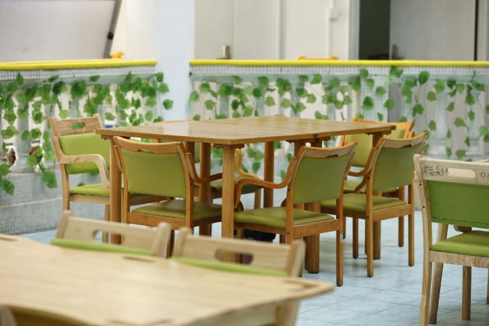 捐赠桌椅 捐赠桌椅