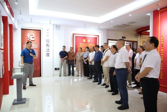 组织党员干部到南宁市反腐倡廉警示教育馆开展现场教学 组织党员干部到南宁市反腐倡廉警示教育馆开展现场教学