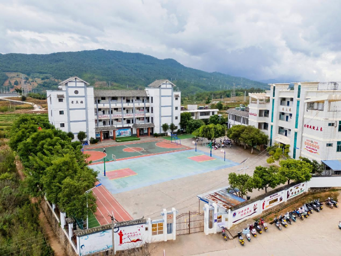 玉溪文明办:新平县第五小学乡村少年宫开起来了 玉溪文明办:新平县第五小学乡村少年宫开起来了