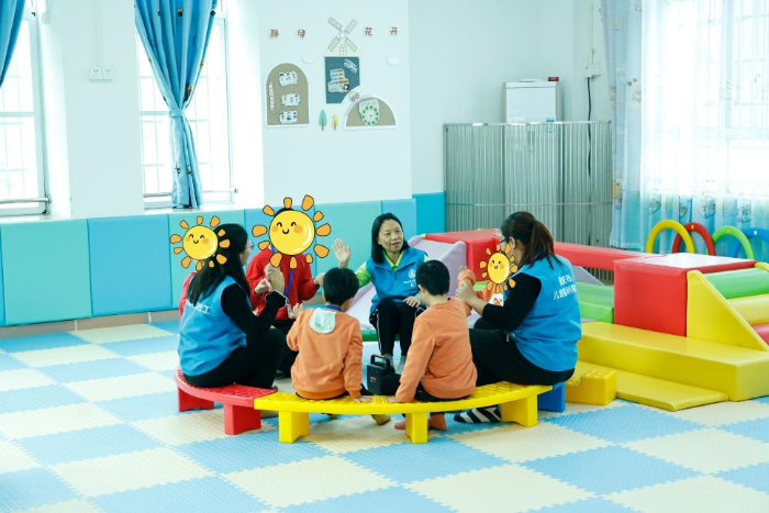 给孩子们讲故事