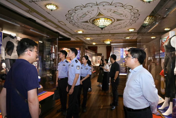 dc0fb329-5da4-4737-a51e-7c45ebfbee6f dc0fb329-5da4-4737-a51e-7c45ebfbee6f