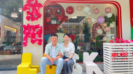 信阳这对95后夫妻开出“神仙彩票店”