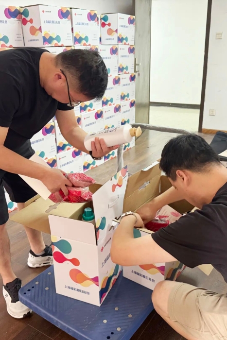 酷暑送清凉，关爱沁人心——上海福彩开展夏季慰问活动