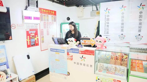 20251024145741_0160 20251024145741_0160