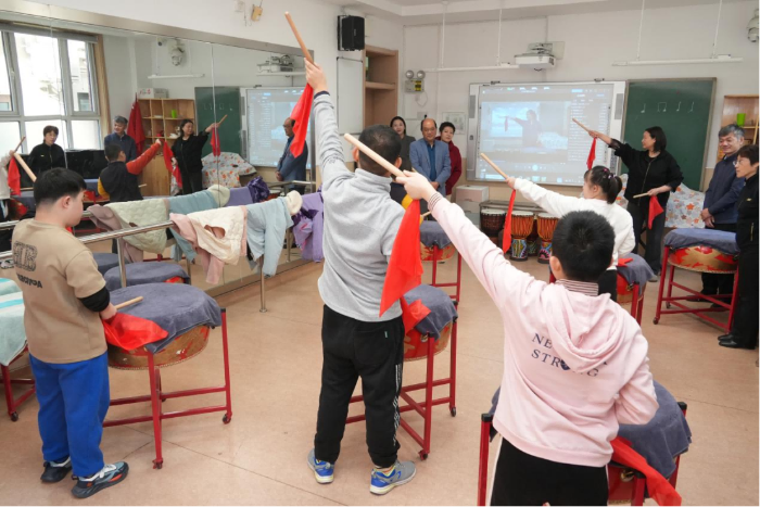 202511260428440355 202511260428440355