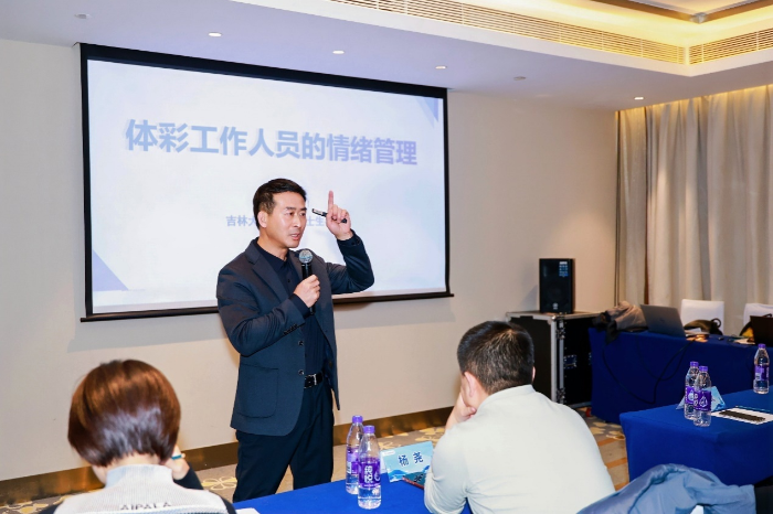 吉林大学哲学社会学院心理系副主任、教授李兆良授课