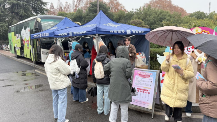 689badadd93baa08f823f43e23e13b3e