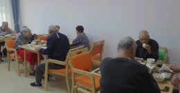 福彩织网暖夕阳：让岁月温暖从容